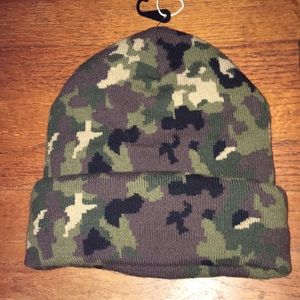 ADIDAS ORIGINALS CAMO BEANIE BNWT ONE SIZE LAST 3 RRP £20